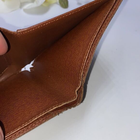 Authentic Louis Vuitton Monogram Mens Bifold Wallet - Picture 8 of 10